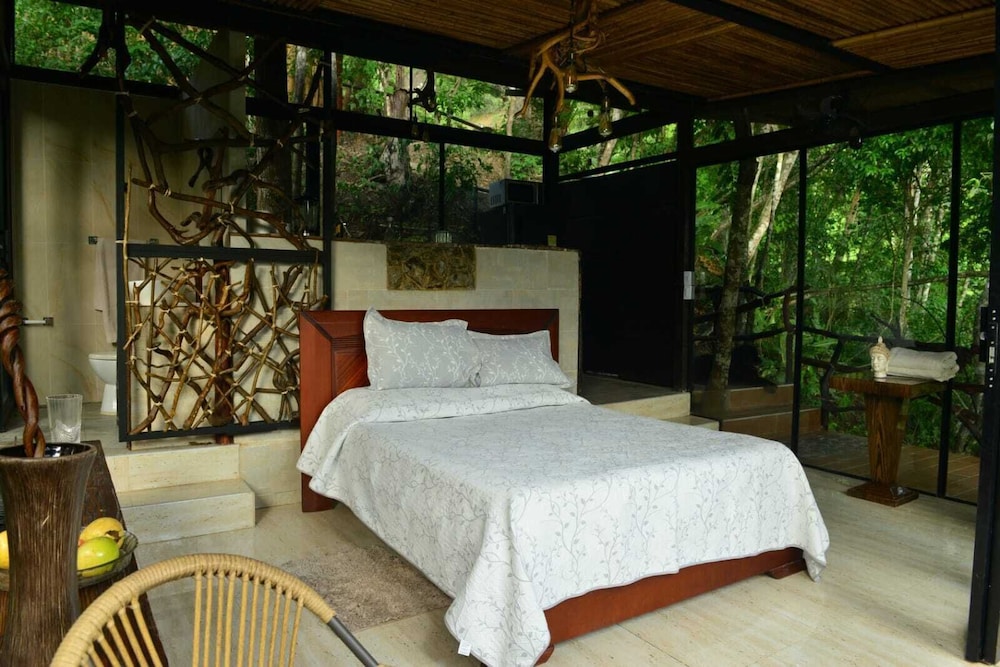 Luxury Cabin photo 2