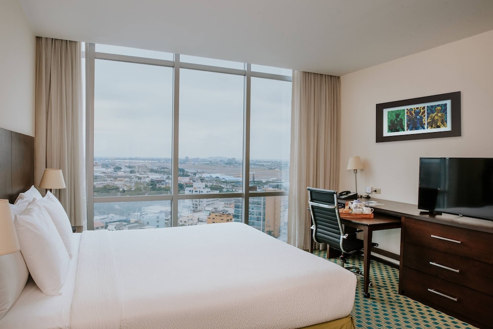 Room, 1 King Bed, City View - Photo 1