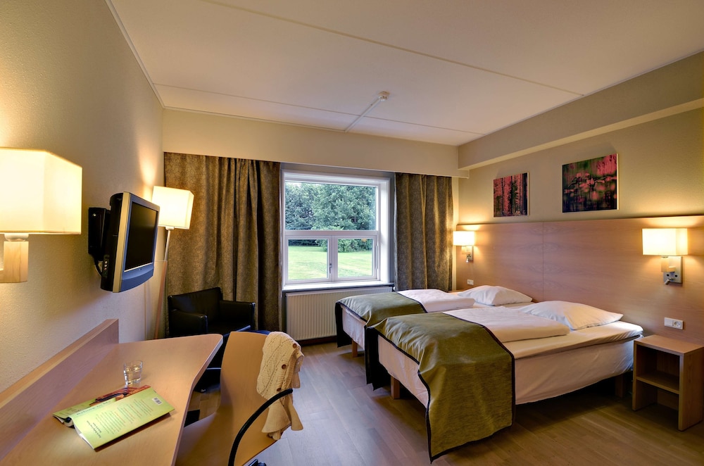 Standard Twin Room, 2 Twin Beds - Photo 3