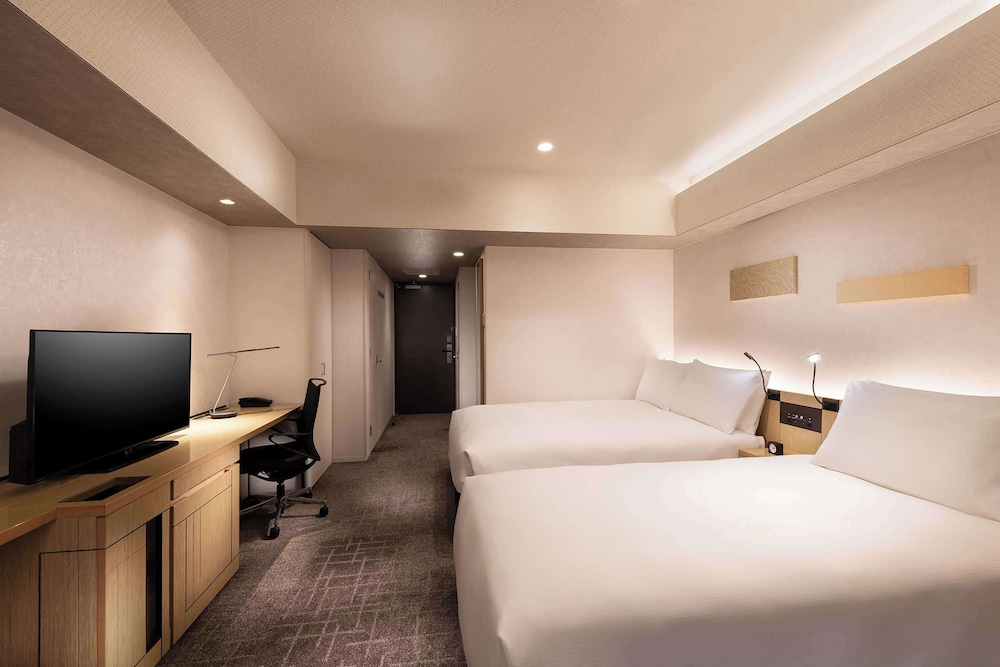 Deluxe Room, Multiple Beds (High Floor) photo 3