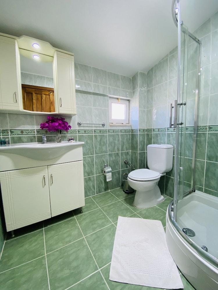 Standard Double Room, Garden View - Photo 5