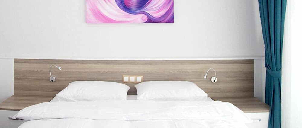 Standard Double or Twin Room, 1 Bedroom, Partial Sea View photo 3