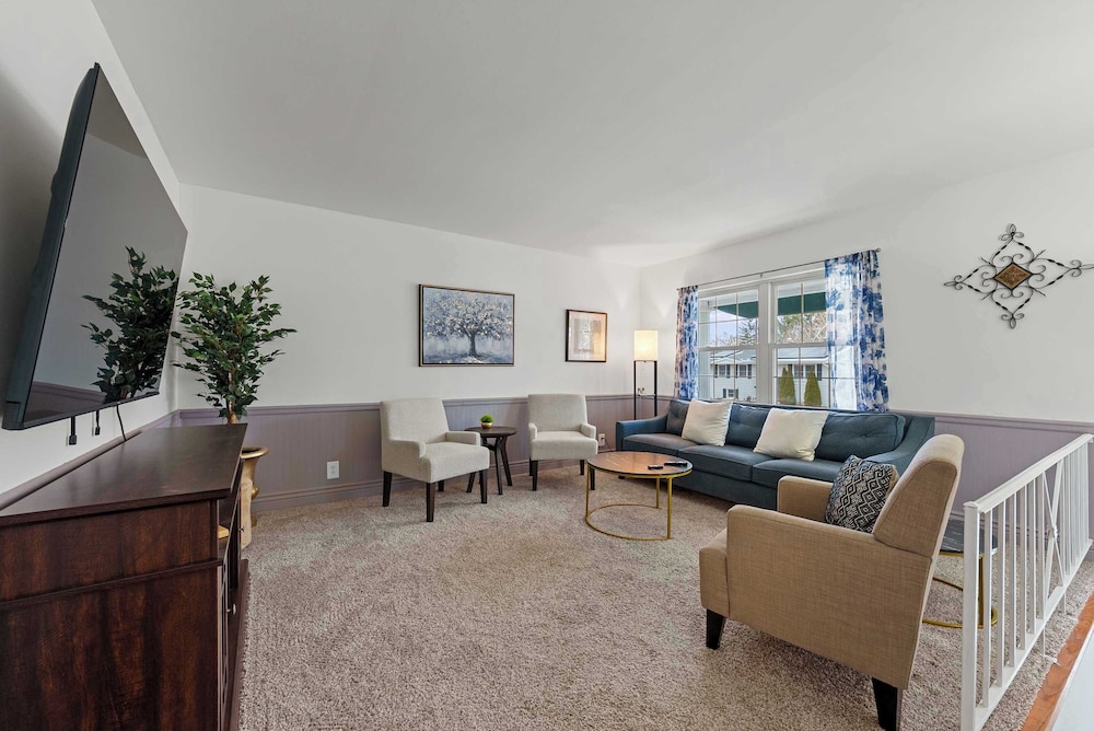 House, Multiple Beds, Patio, Garden View (The Gahanna Getaway)