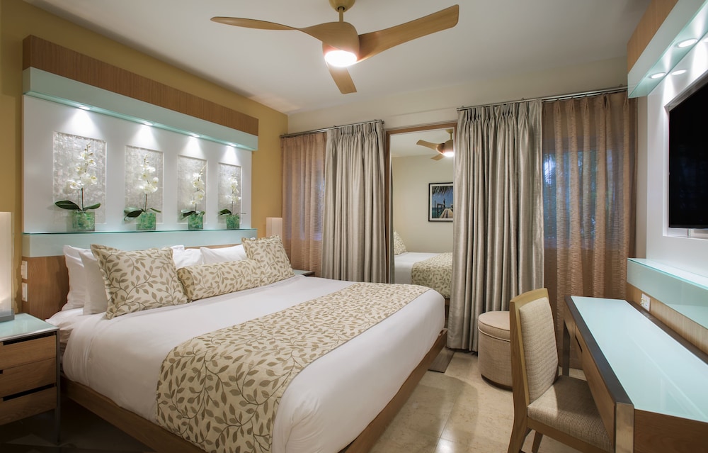 Luxury Two Bedroom Garden View Flat Suite photo 2