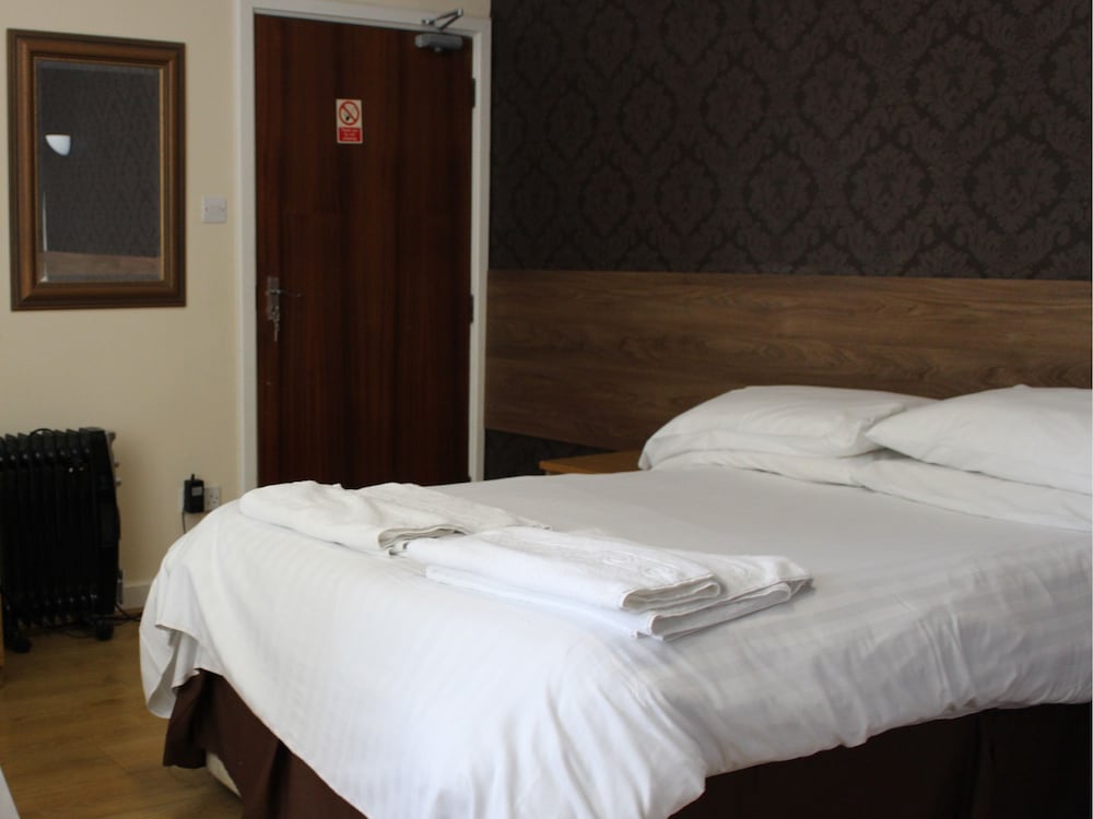 Standard Suite, Shared Bathroom (Large) photo 3