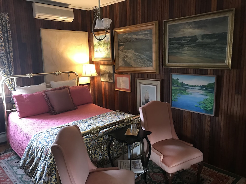 Premier Double Room, Ensuite, Garden View (Glenwood) photo 1