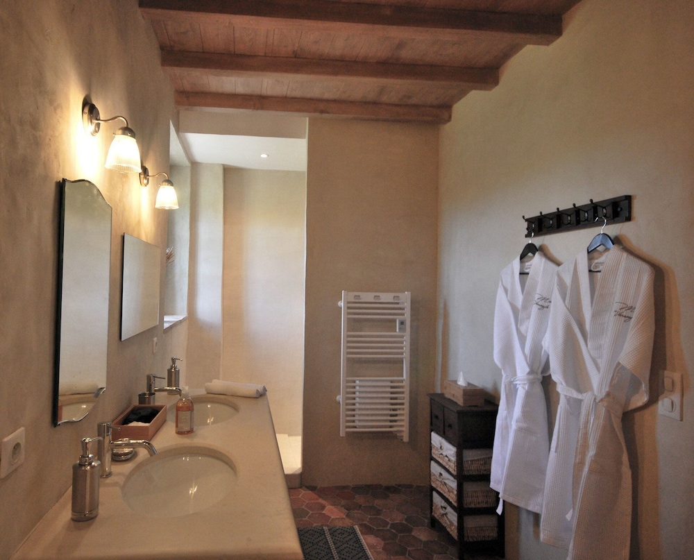 Double or Twin Room (La Boissière) photo 2