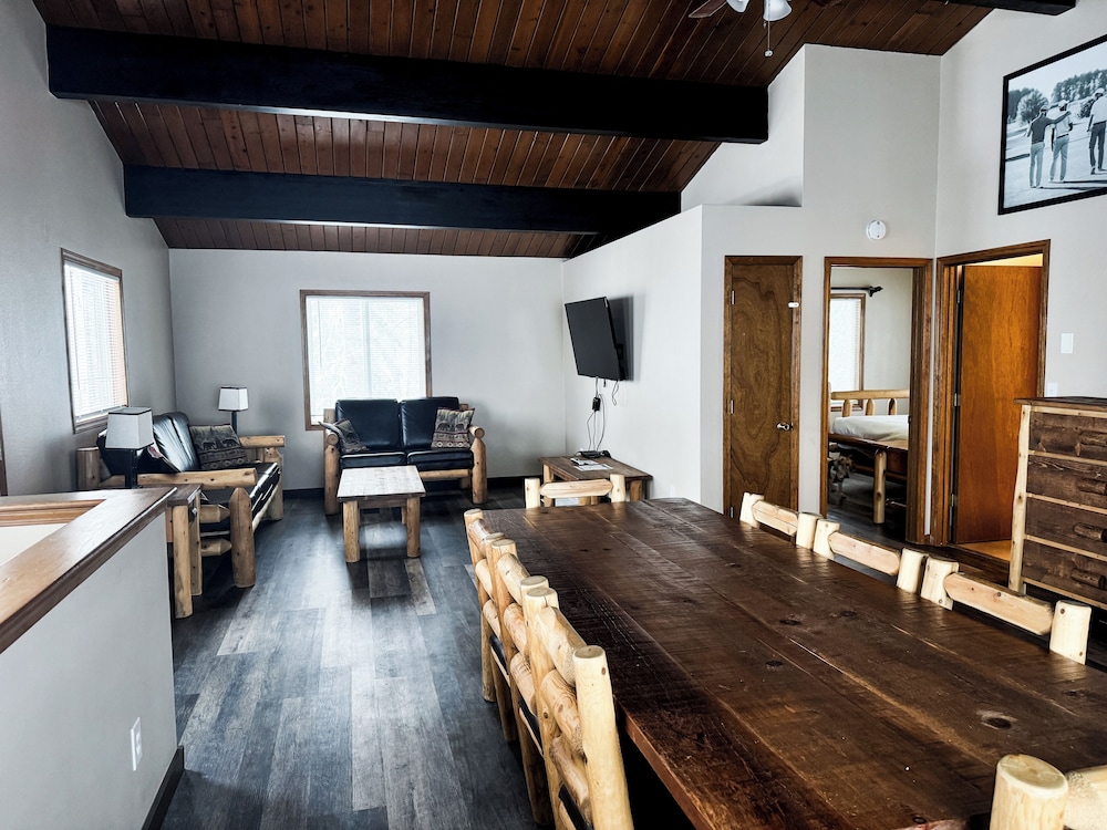 Room (Alpine Haus) - Photo 6