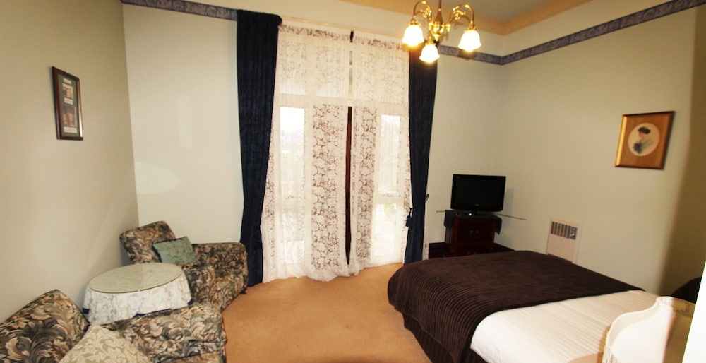 Ethel Pearce Deluxe Room photo 2