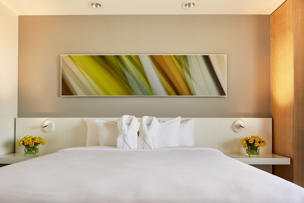 Signature Suite (Luxury) - Photo 1
