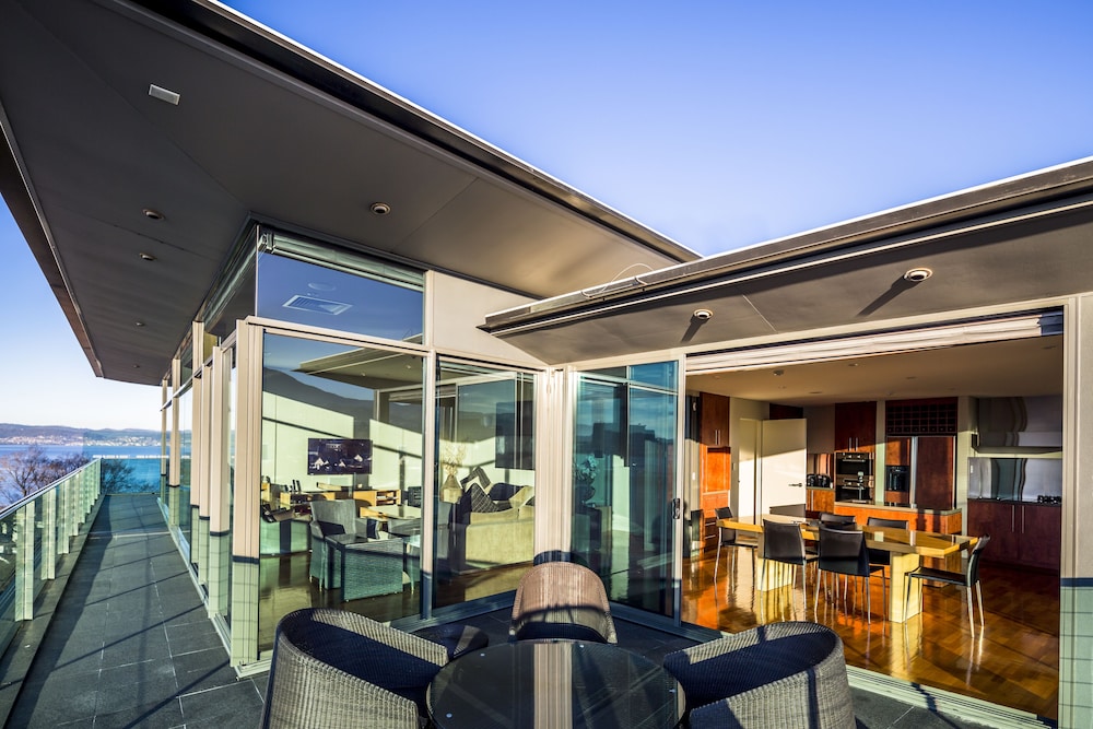 Two Bedroom Penthouse - Harbour View