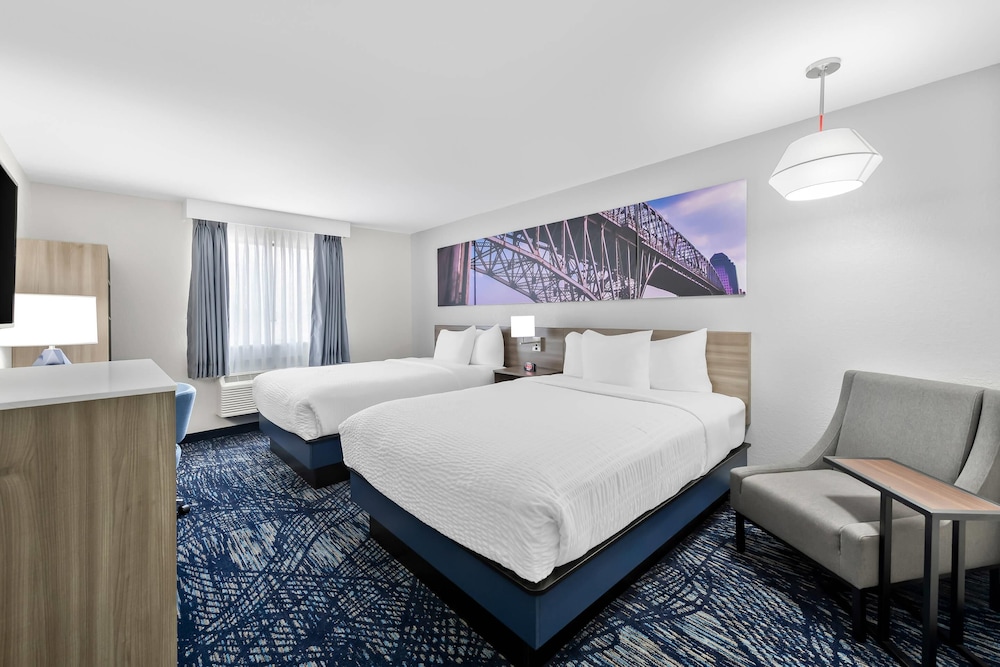 Standard Room, 2 Queen Beds, Non Smoking - Photo 1