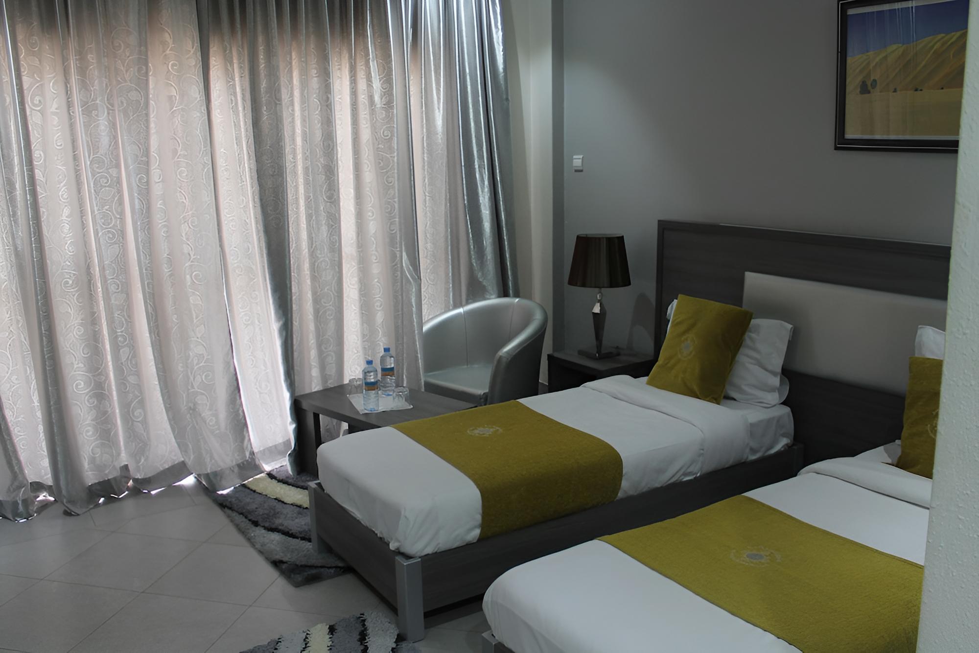 Standard Twin Room photo 3