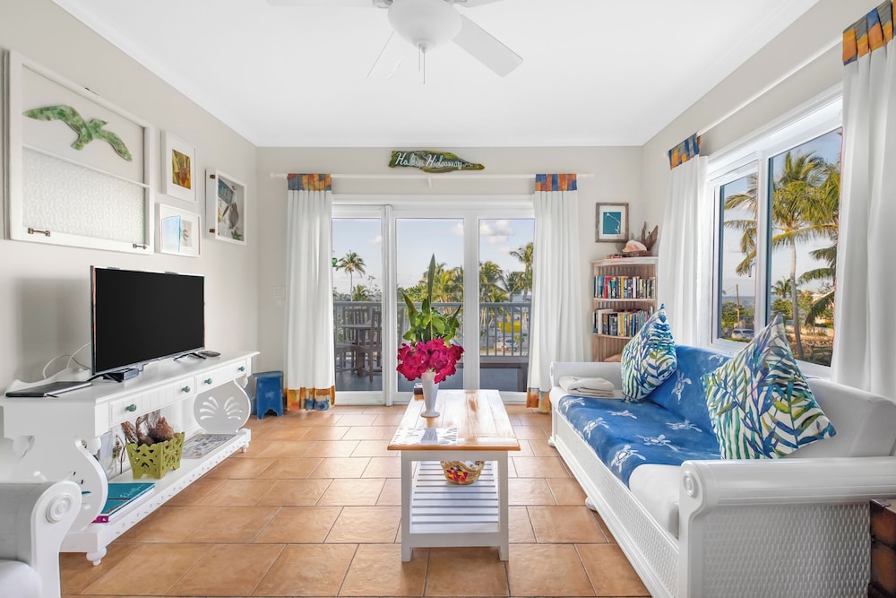 Pineapple Fields Boutique Condo Hotel photo 2