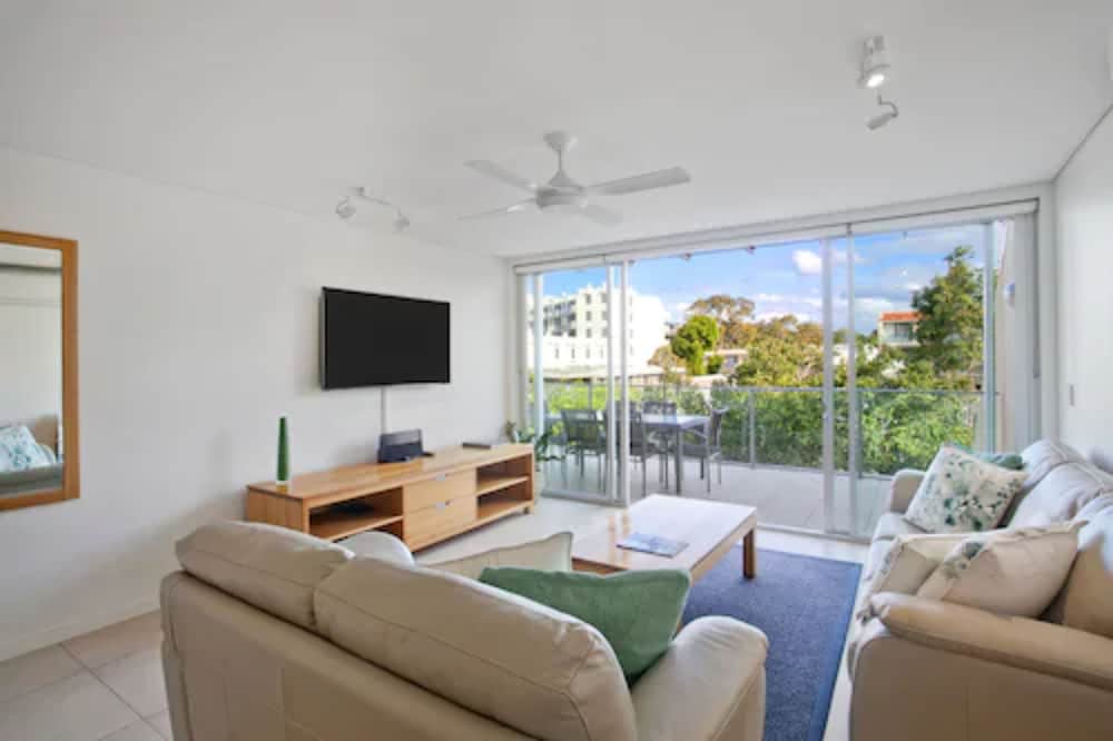 Apartment, 2 Bedrooms, City View photo 3