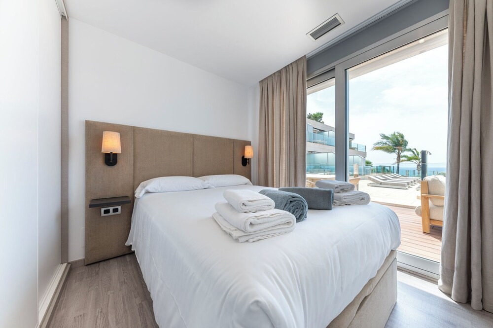 Apartment, 4 Bedrooms, Sea View