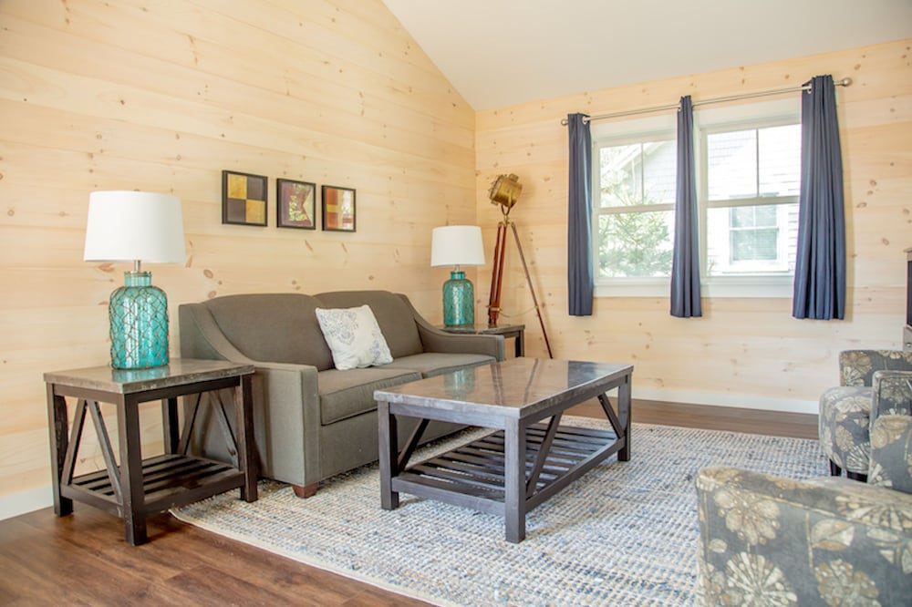1 BEDROOM CABIN photo 2