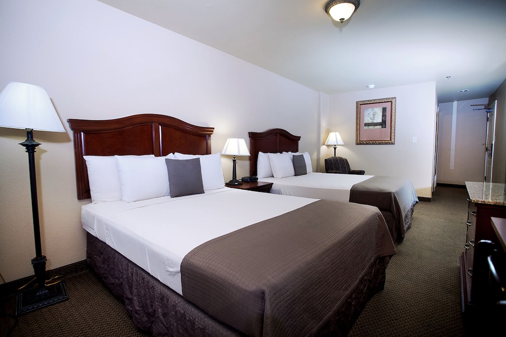 Room, 2 Queen Beds, Accessible, Balcony photo 3