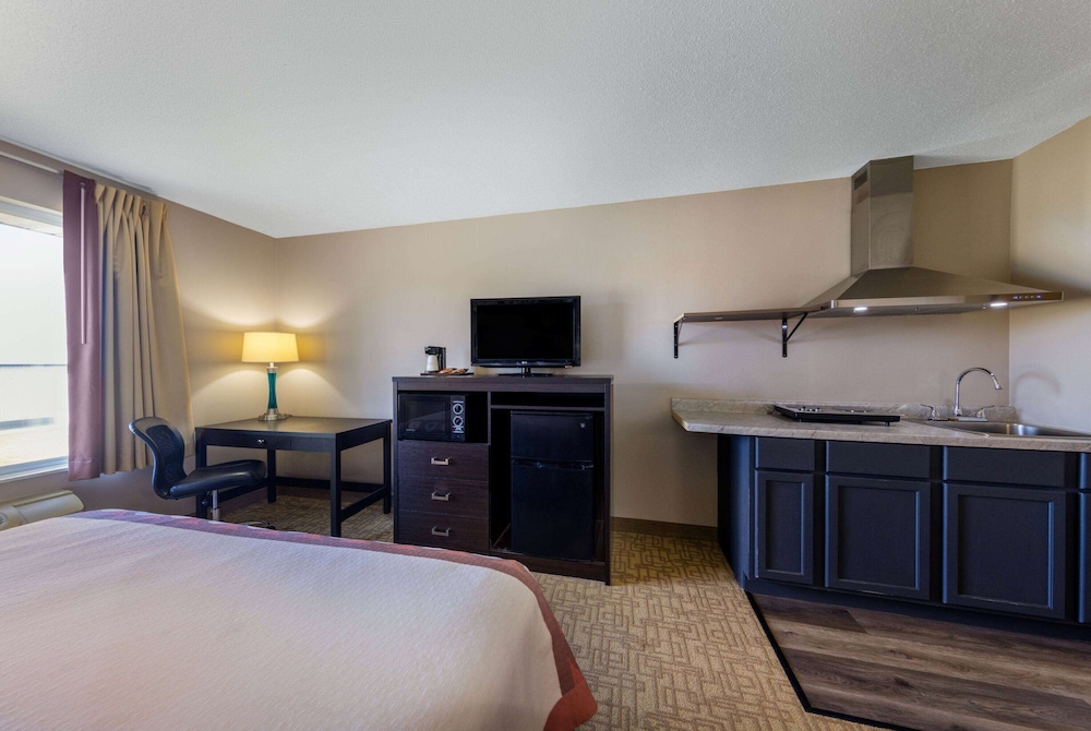 Room, 1 Queen Bed, Non Smoking, Kitchenette - Photo 2