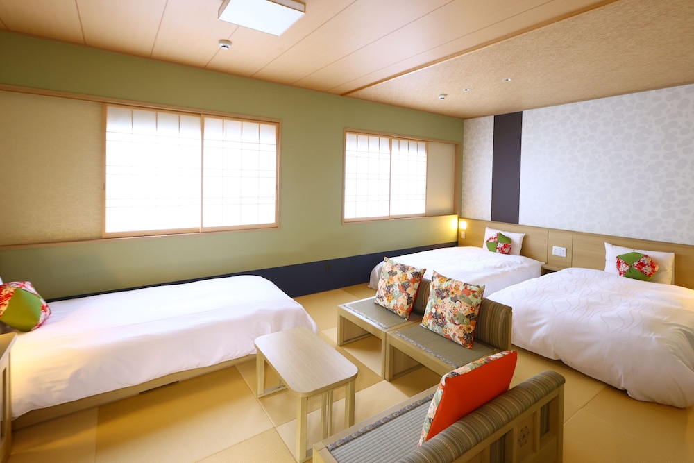 Standard Triple Room, Non Smoking - Photo 1