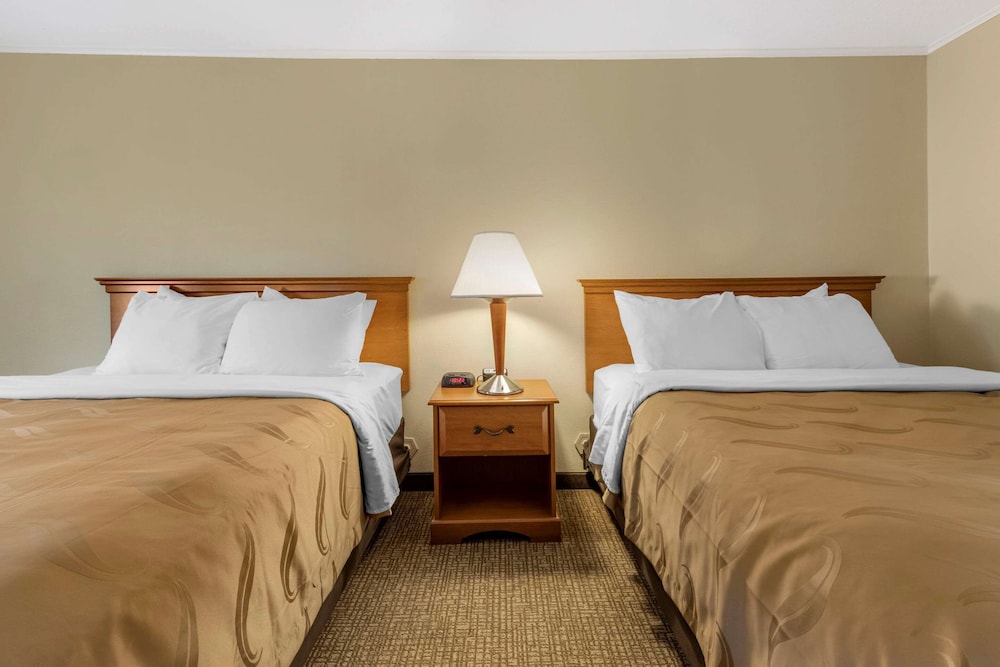 Standard Room, 2 Queen Beds, Non Smoking photo 1
