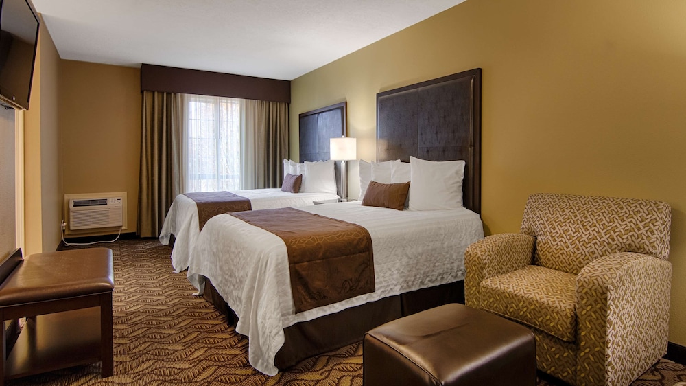 Standard Room, Multiple Beds, Non Smoking, Refrigerator & Microwave (Oversized Room) photo 1