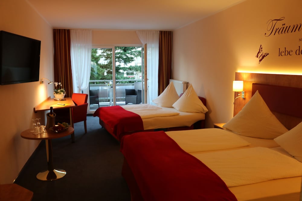 Comfort Quadruple Room, Balcony photo 3