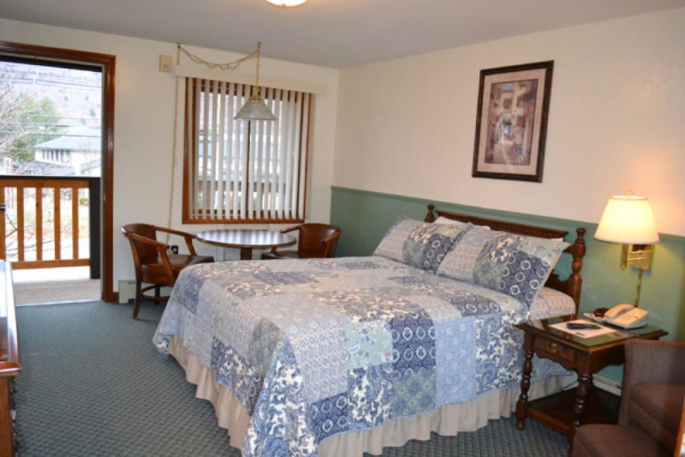 Comfort Room, 1 Queen Bed photo 2