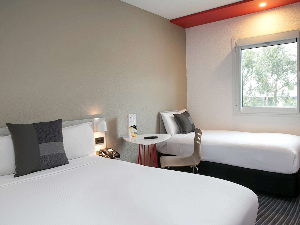 Standard Double Room, Multiple Beds - Photo 7