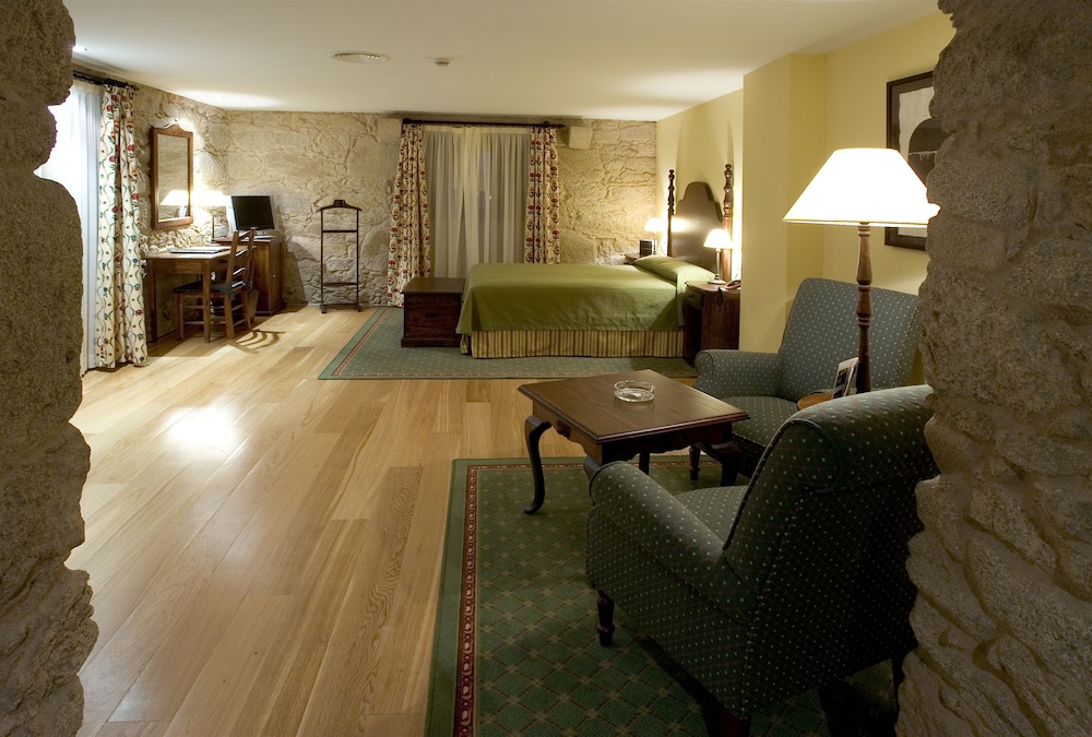 Superior Double or Twin Room - Photo 1