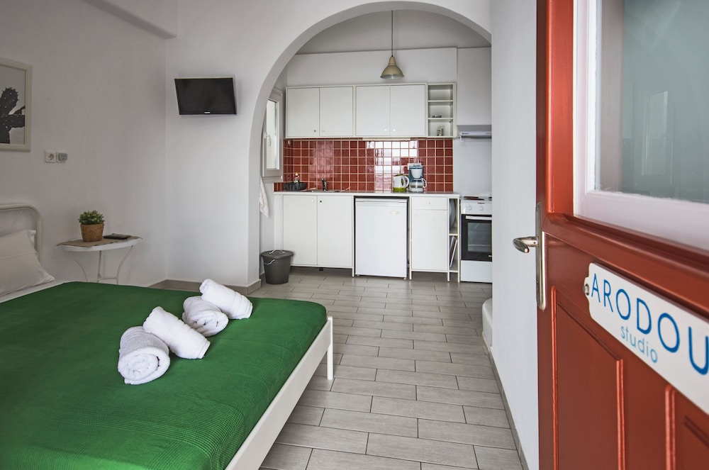 Studio, 1 Bedroom, Balcony, City View