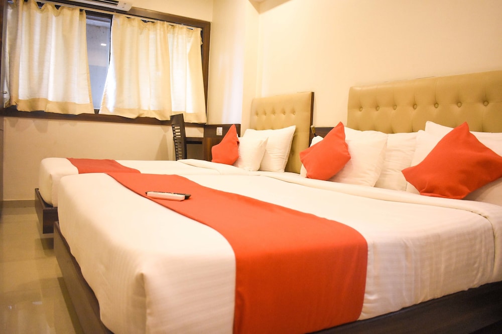 Superior Triple Bed Room - Photo 5