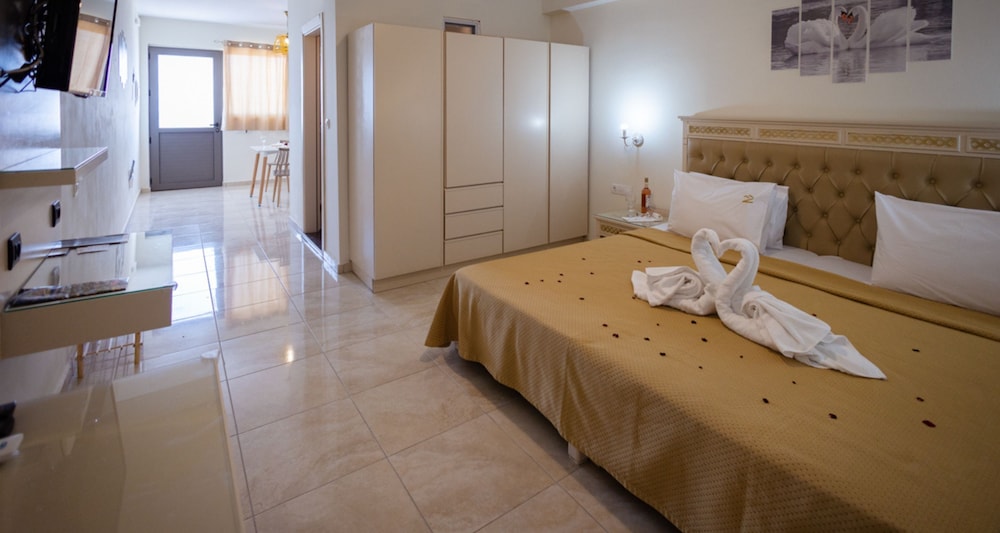 Studio Apartment with Sea View photo 2