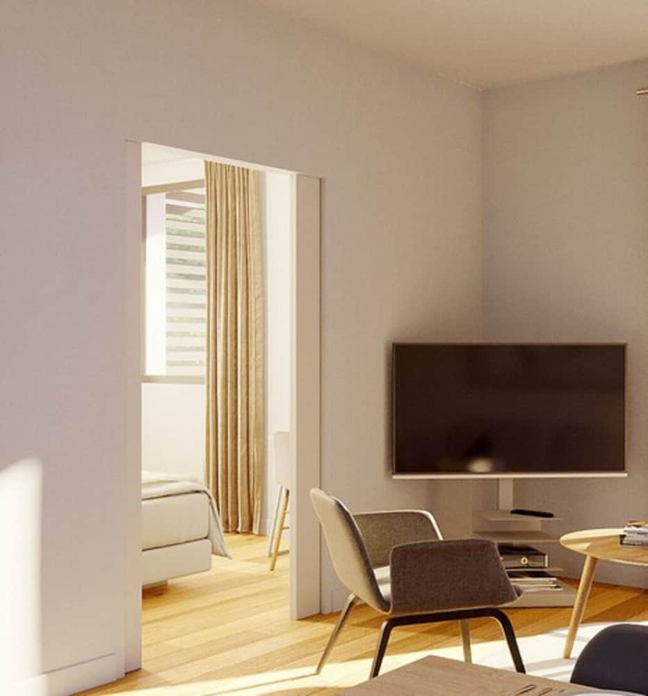 Classic Apartment, Balcony - Photo 5