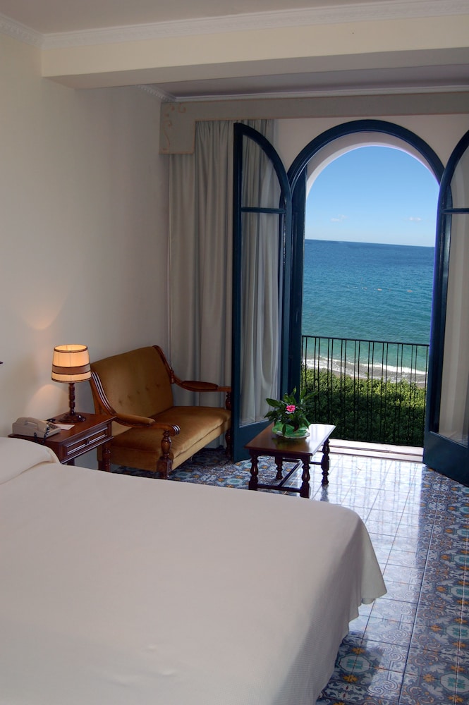 Comfort Double Room Single Use, Sea View photo 3