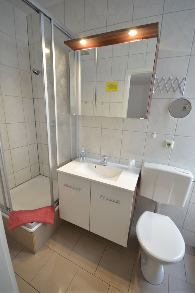 Double Room - Photo 5