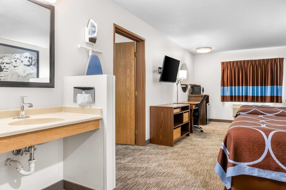 Suite, Multiple Beds, Non Smoking (One-Bedroom)