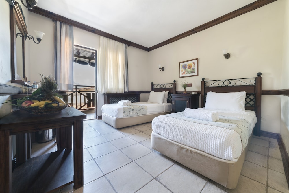 Standard Room, Balcony photo 1