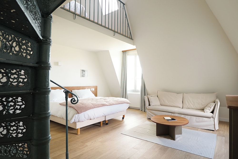 Family Room - Photo 8