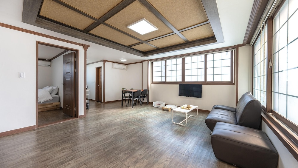Basic Room, 1 Bedroom (Room 101(Pet, BBQ))