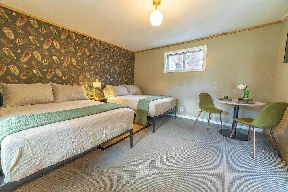 Classic Double Room, 2 Double Beds, Refrigerator & Microwave photo 1