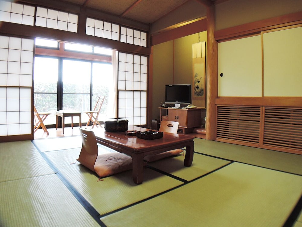 Japanese Style Quadruple Room with Private Toilet
