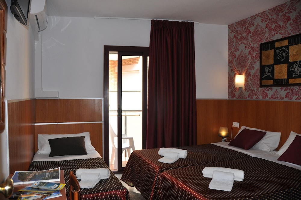 Habitación Triple, Balcón