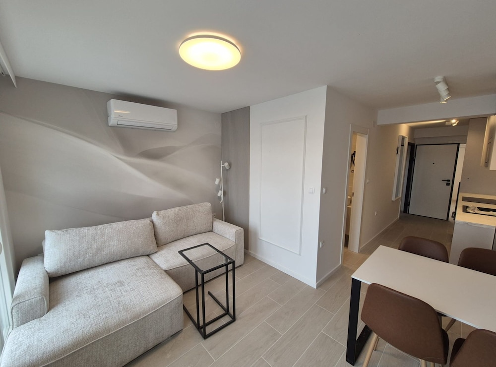 Apartment (One bedroom apartment III)