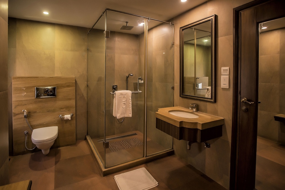 Regency Room - Photo 8