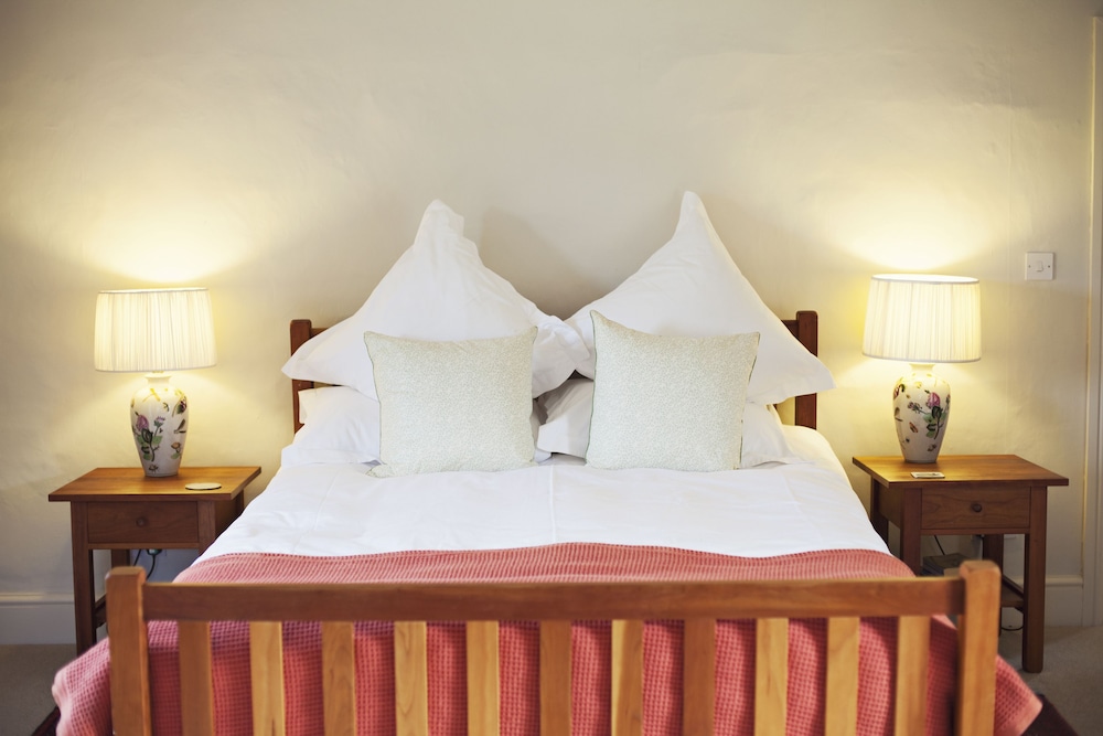 Superior Double Room, 1 King Bed (Church View) photo 1