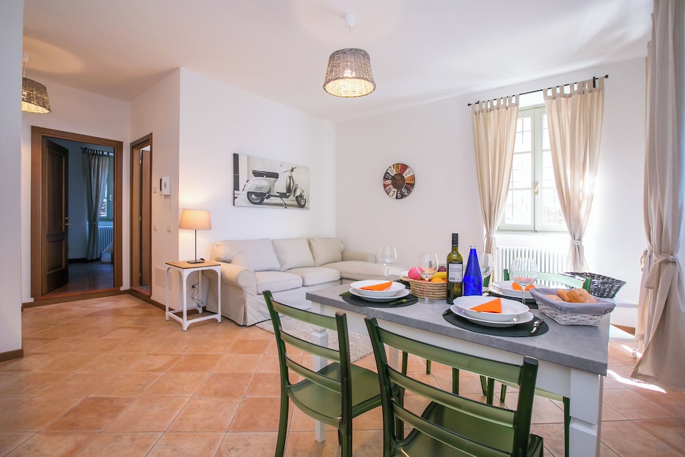 Family Apartment, Multiple Bedrooms (Casa Al Prato Apt. B)