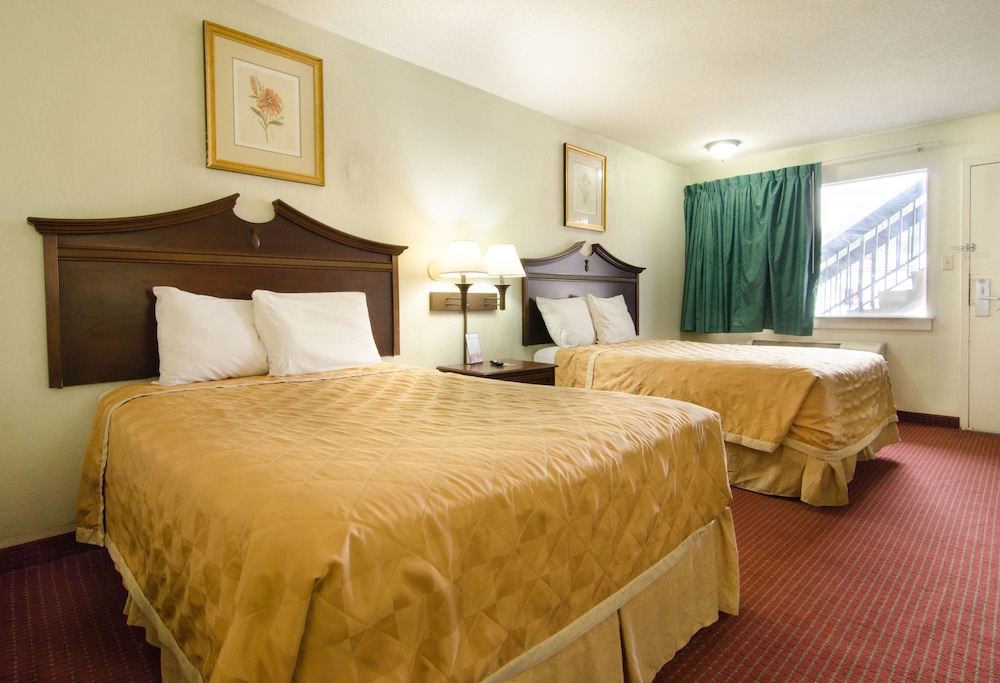 Double Room with Two Double Beds photo 1