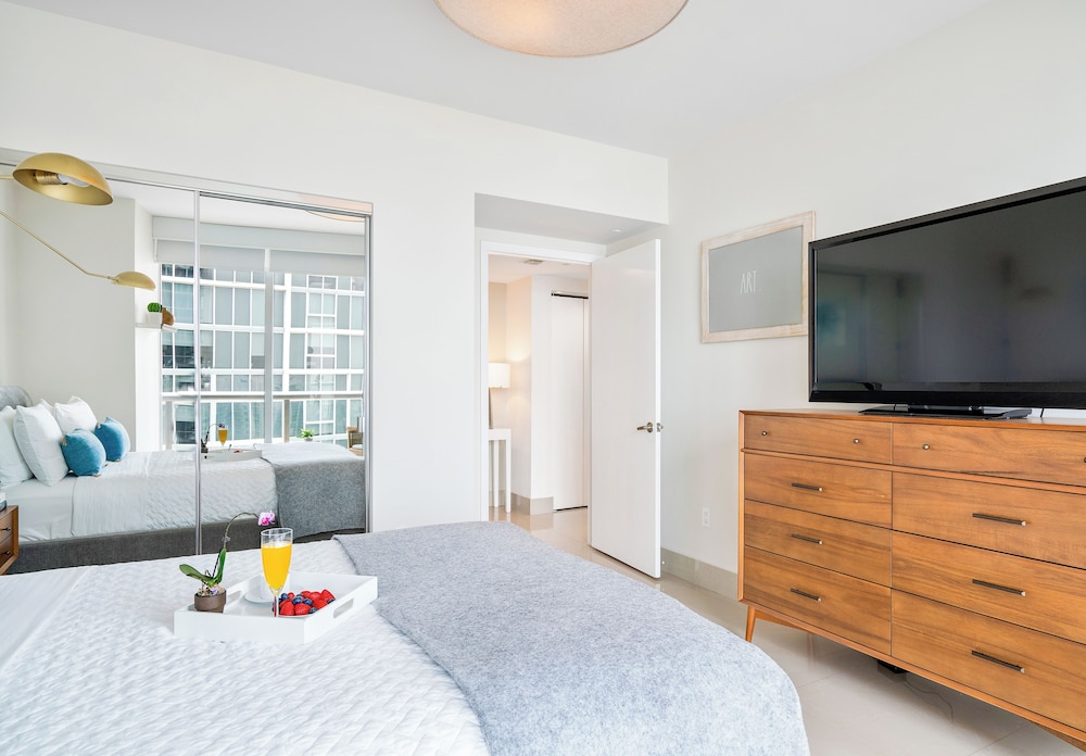 Boutique Corner Apart, 2/2, Sofa Bed, Ocean View, Balcony4202