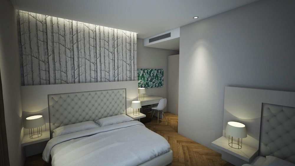 Double Room, Balcony, Partial Sea View photo 2